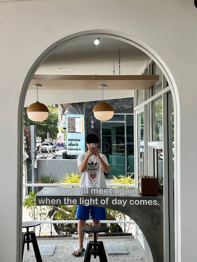 Good Morning Katfé “Specialty Coffee and Matcha on the beach” - Image 1