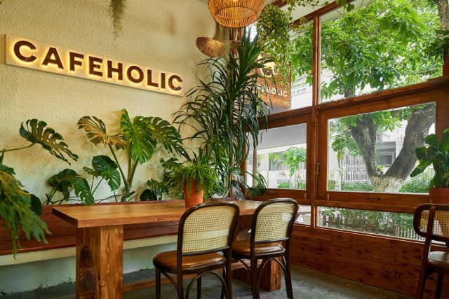 Cafeholic Coffee - Image 1
