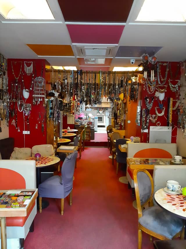 Salon de Thé - Image 1