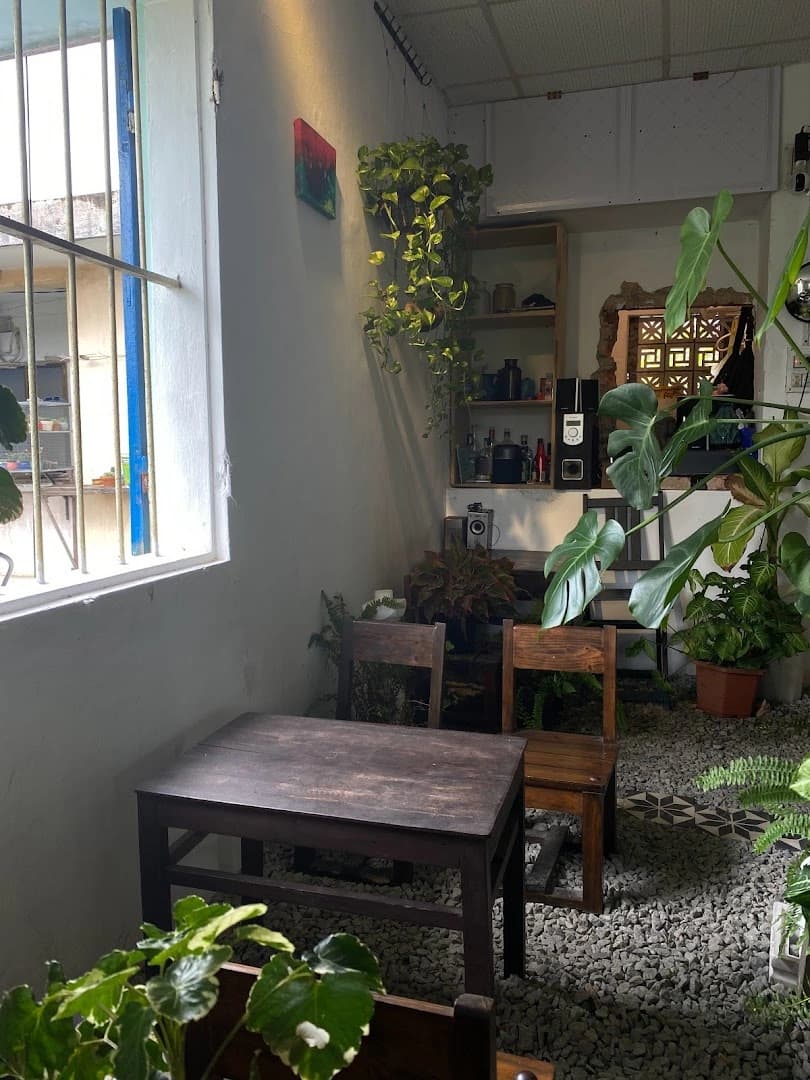 Tiệm cafe HÚC