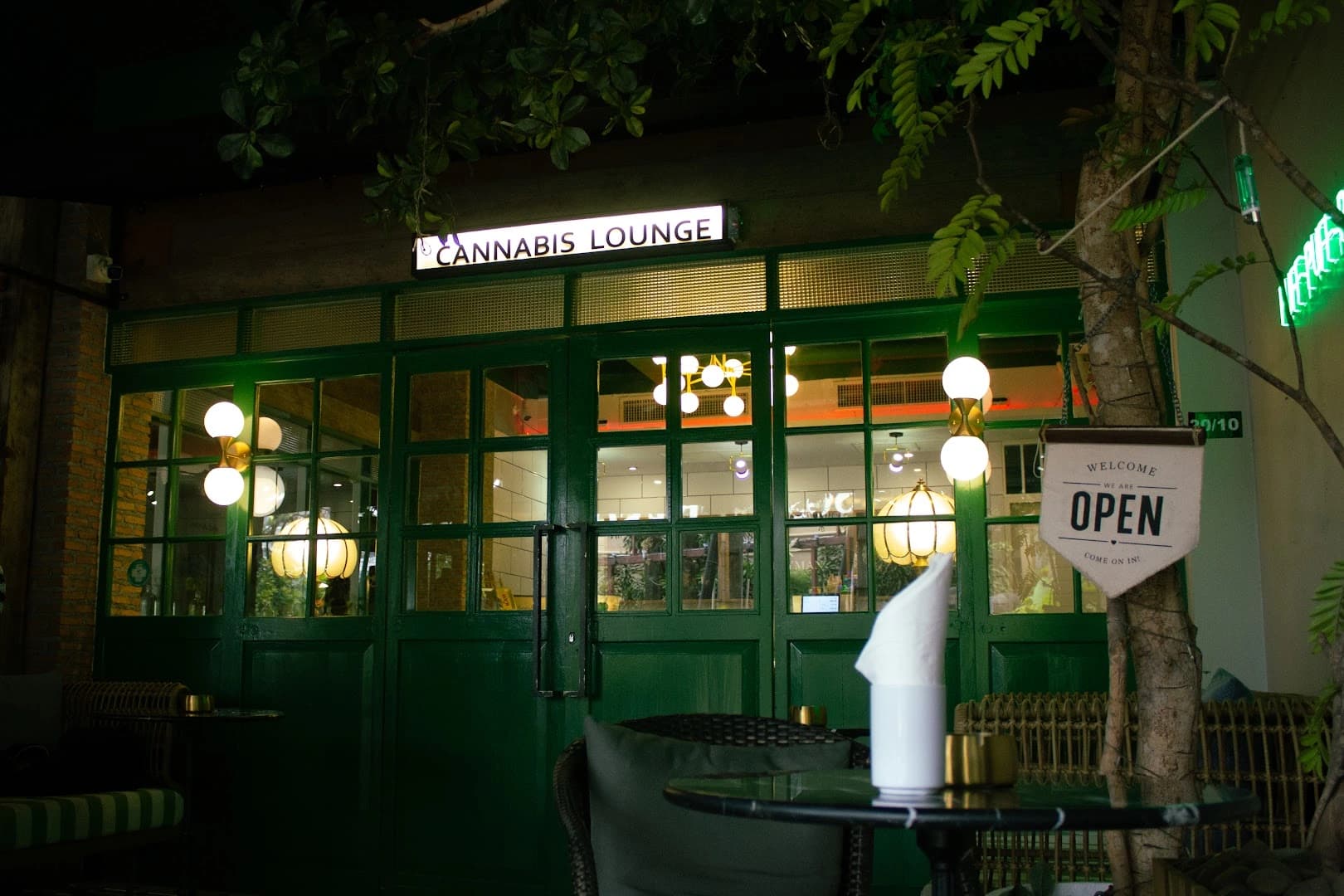 Happyman Botanics Cafe