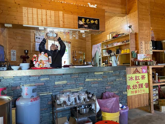 嶺頂 傳承老店羊奶 頭茶葉蛋紅茶咖啡小棧 - Image 1