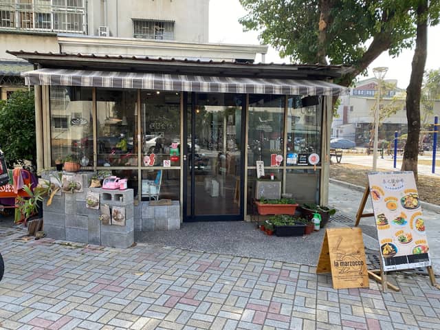 水深咖啡 Dow Café |水深カフェ|鳳山咖啡|輕食三明治|早午餐下午茶|手沖義式精品咖啡|自家烘焙咖啡豆|蔬食素食|親子友善 - Image 1