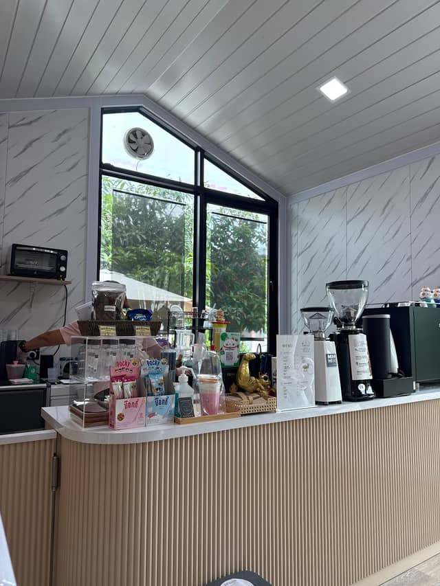 2/1 Coffee & Bla Bla Bla - Image 1
