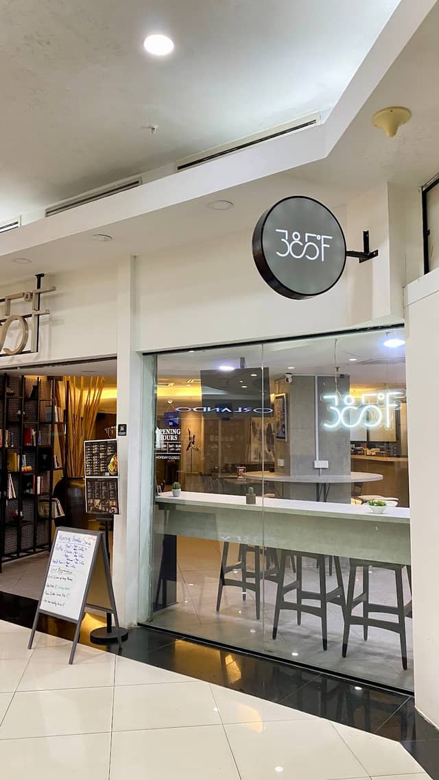 385F Cafe - Image 1