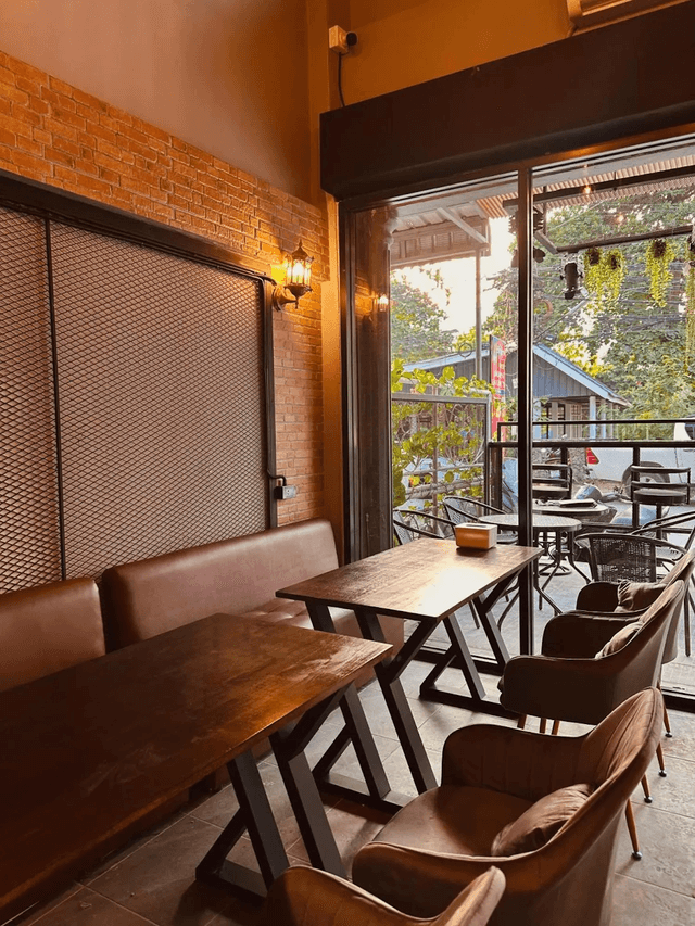 Friends Station Cafe - Image 1