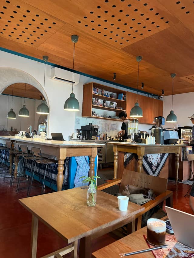 Lawang Lengkung Coffee - Image 1