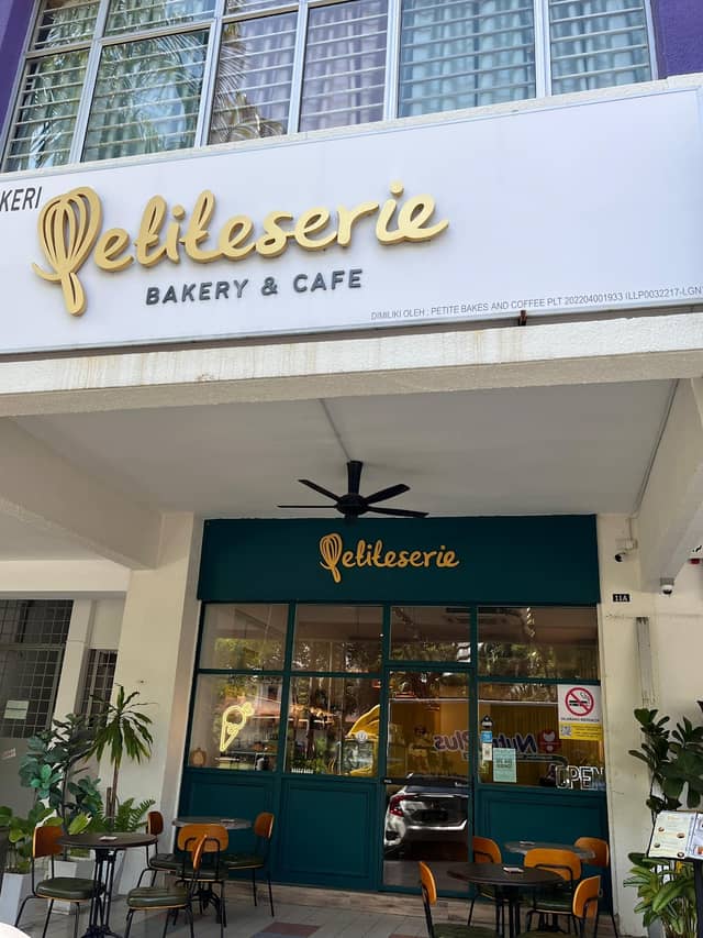 Petiteserie Bakery & Cafe @ Ara Damansara - Image 1