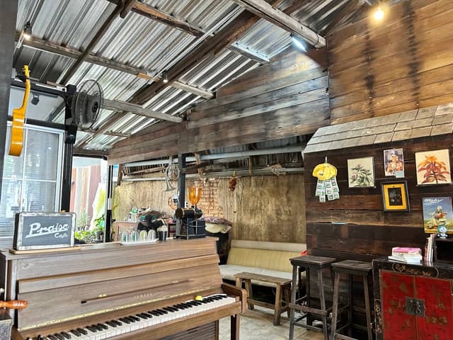 Praise Cafe - Image 1