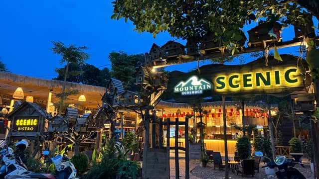 Scenic Bistro - Image 1
