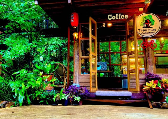 Tree House Cafe - Image 1